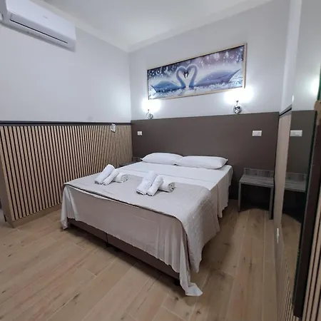 Modena Hotel ホテル モデナ